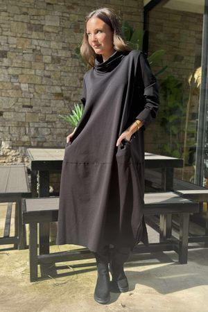 Scuba Stretch Funnel Neck Cocoon Dress Black /21=